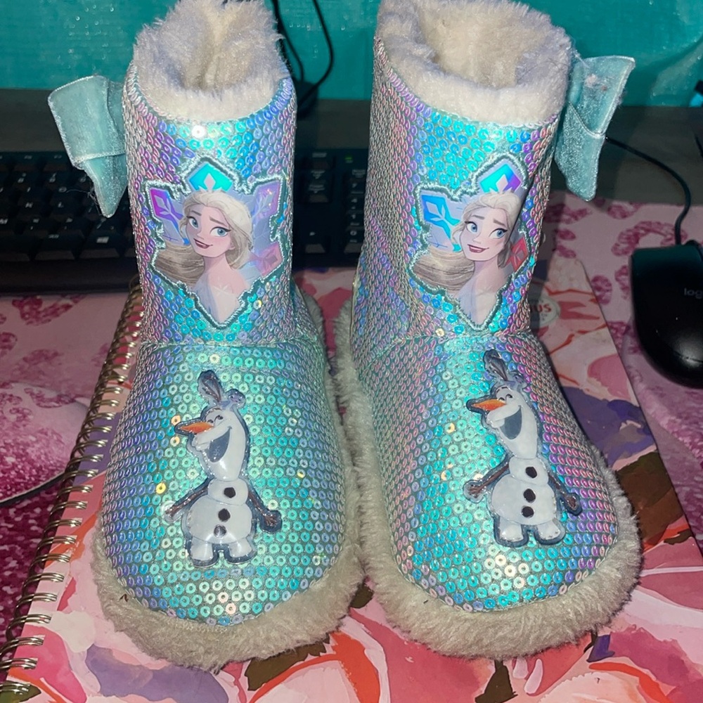 Frozen slippers kids size 9-10